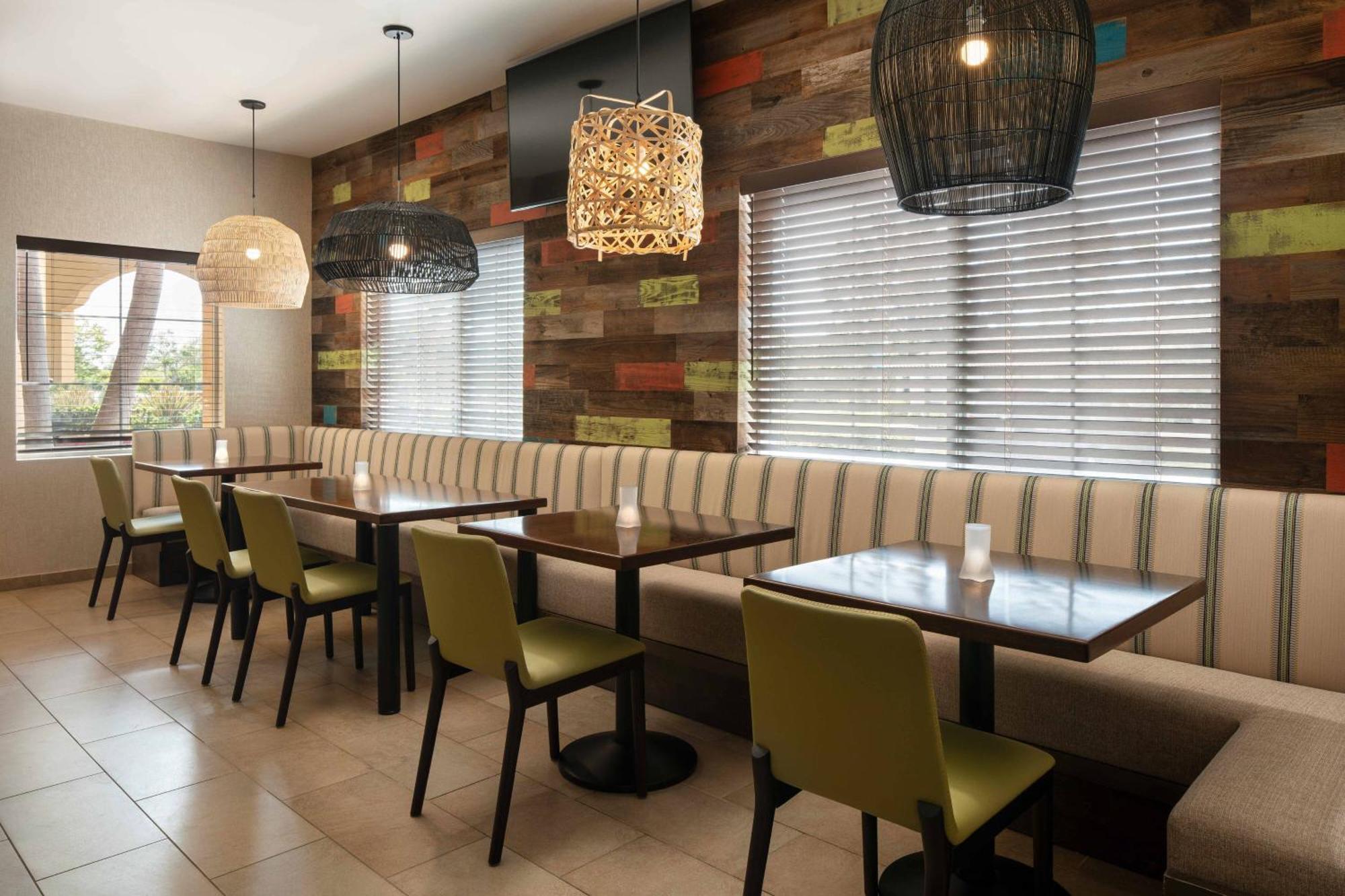Hotel Courtyard By Marriott Santa Barbara Goleta Zewnętrze zdjęcie