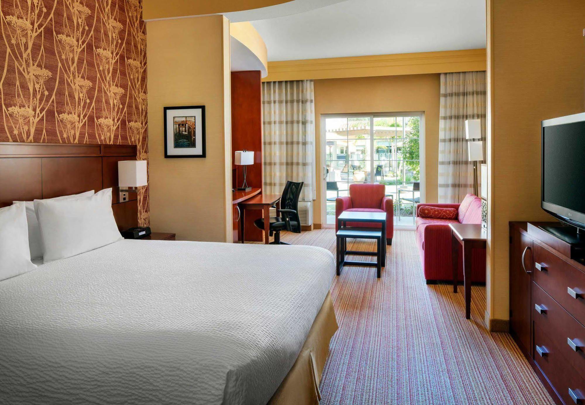Hotel Courtyard By Marriott Santa Barbara Goleta Zewnętrze zdjęcie
